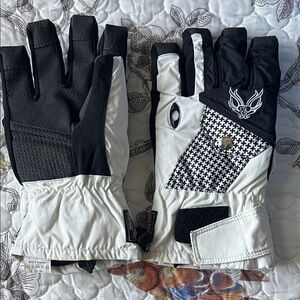 Stylish Black and White Women's Gloves